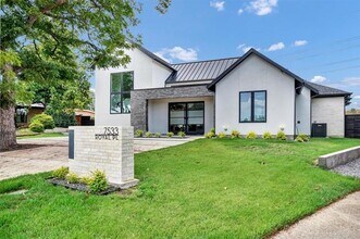 7533 Royal Pl in Dallas, TX - Building Photo - Building Photo
