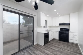 Northwoods in Moreno Valley, CA - Building Photo - Interior Photo