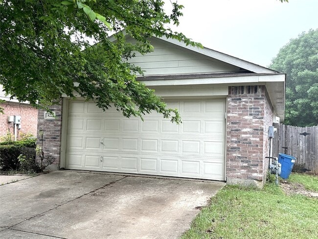 822 Savage Dr in Denton, TX - Building Photo - Building Photo
