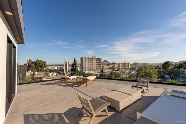 1947 Glencoe Way in Los Angeles, CA - Building Photo - Building Photo