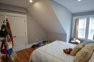 6 South St, Unit uni3 2-bed 1-bath in Boston, MA - Building Photo - Building Photo