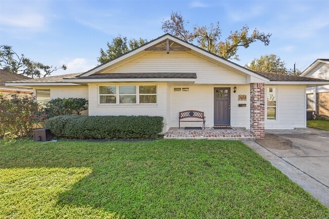 2626 Willowby Dr in Houston, TX - Building Photo - Building Photo