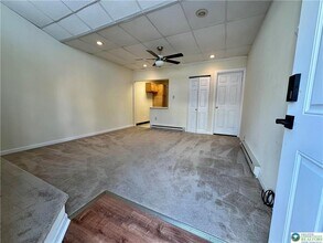 647 Spring St in Bethlehem, PA - Building Photo - Building Photo