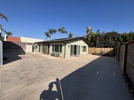 851 N Vulcan Ave in Encinitas, CA - Building Photo