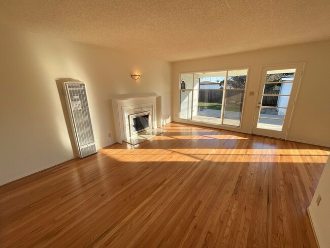 3122 Central Ave in Ventura, CA - Building Photo - Building Photo