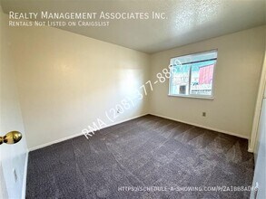 4303 Rose Hill Ct in Boise, ID - Building Photo - Building Photo