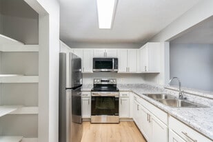 University Commons Apartments in Akron, OH - Building Photo