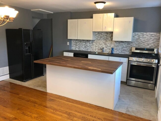 221 Ridge Ave in Towson, MD - Building Photo - Building Photo