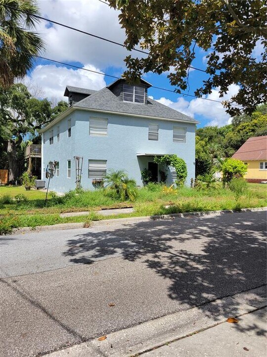 101 W Lemon St in Tarpon Springs, FL - Building Photo