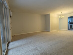 66 Highwood Dr in Franklin, MA - Building Photo - Building Photo