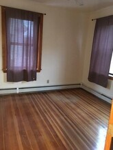 369 Centre St, Unit 1 in Boston, MA - Building Photo - Building Photo