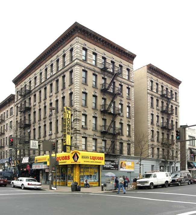 547-559 W 181st St in New York, NY - Building Photo - Building Photo
