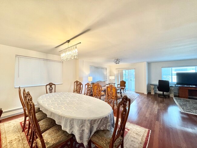 10655 Wilshire Blvd in Los Angeles, CA - Building Photo - Building Photo