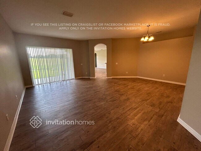 1419 Brilliant Cut Way in Valrico, FL - Building Photo - Building Photo