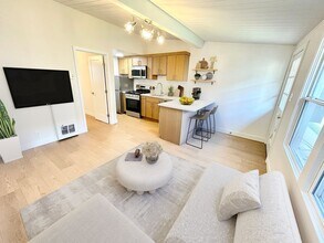 1437 1443 9th St in Santa Monica, CA - Foto de edificio - Building Photo