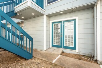 1901 N Fitzhugh Ave, Unit 17C in Dallas, TX - Building Photo - Building Photo