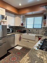 4411 Caminito Sana in San Diego, CA - Building Photo - Building Photo