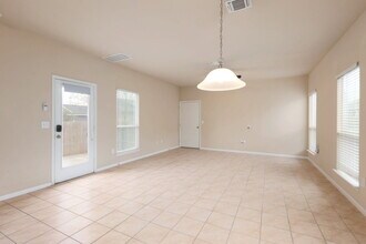 2018 Langdale Ln in Austin, TX - Building Photo - Building Photo