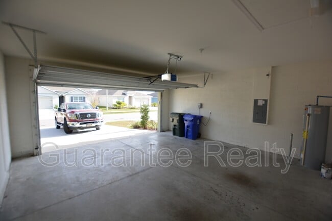 5777 Arlington River Dr. in Lakeland, FL - Building Photo - Building Photo