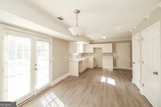 2190 Surrey Trail in College Park, GA - Building Photo - Building Photo