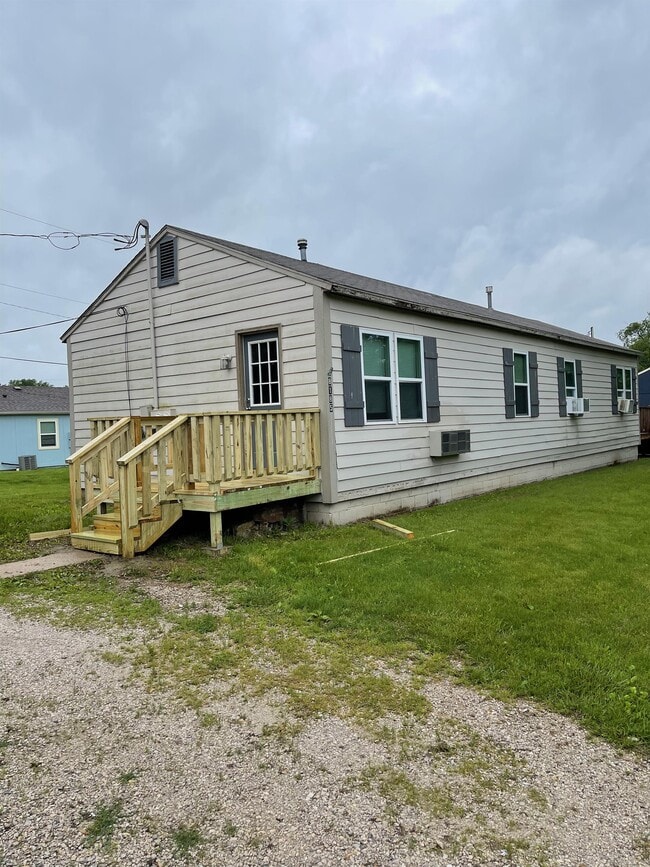 property at 8185 Center Dr