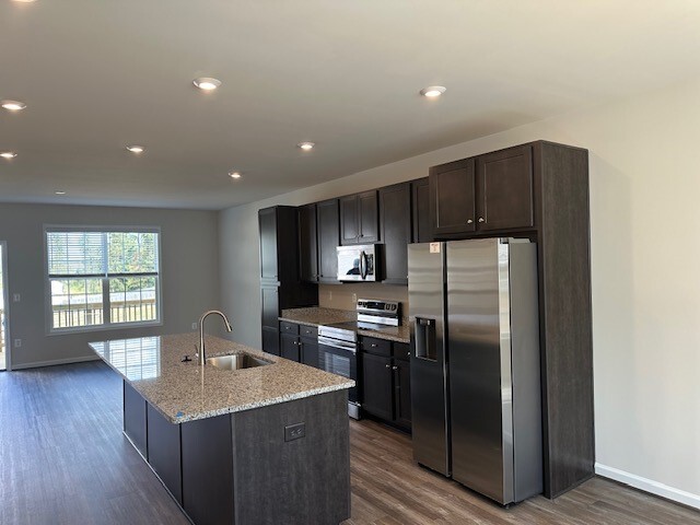 405 Willowshire Ct in Waynesboro, VA - Building Photo - Building Photo