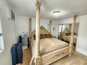 6904 Radford Ave, Unit 7 in North Hollywood, CA - Building Photo - Building Photo