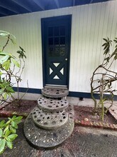 10027 SW 262nd Pl in Vashon, WA - Building Photo - Building Photo