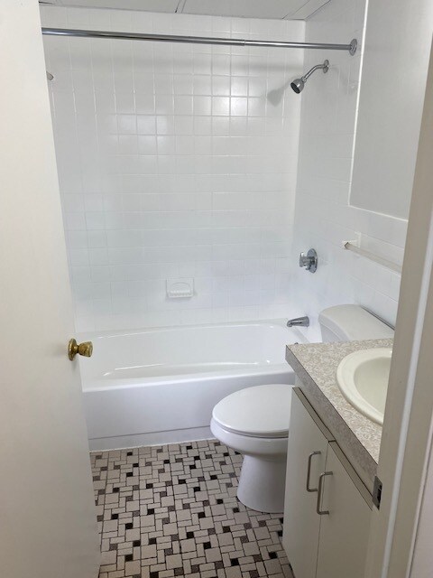 59 Lynnfield St, Unit 2 in Lynn, MA - Building Photo - Building Photo