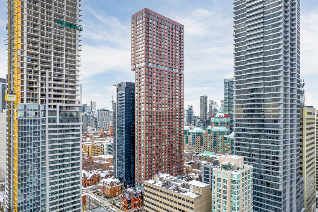 The Selby in Toronto, ON - Building Photo