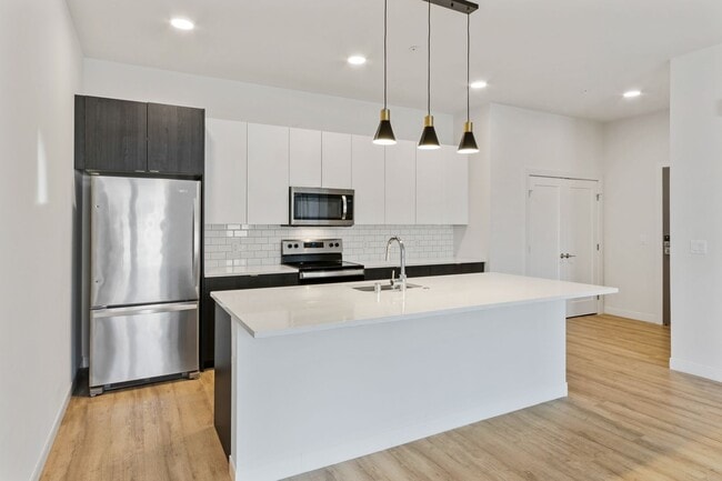 5945 6th Ave in Kenosha, WI - Foto de edificio - Building Photo