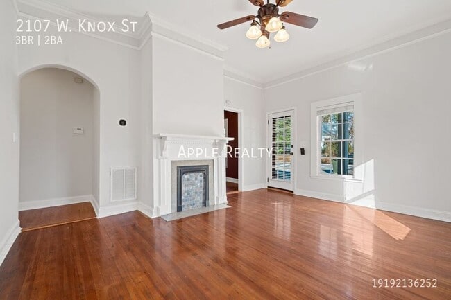 2107 W Knox St in Durham, NC - Foto de edificio - Building Photo