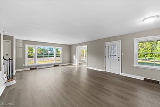 3393 Ingleside Rd in Shaker Heights, OH - Building Photo - Building Photo