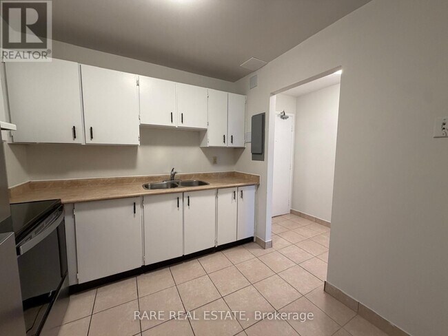 45 Bredin Pkwy in Orangeville, ON - Building Photo - Building Photo