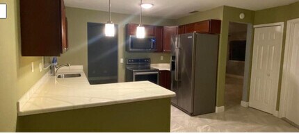 613 SW Lucero Dr in Port St. Lucie, FL - Building Photo - Building Photo