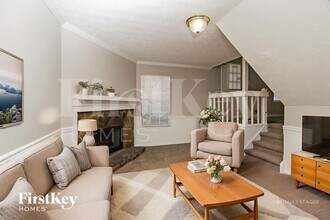 457 Maid Marion Ln in Stone Mountain, GA - Building Photo - Building Photo