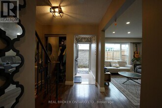 8 Ralgreen Crescent in Kitchener, ON - Building Photo - Building Photo