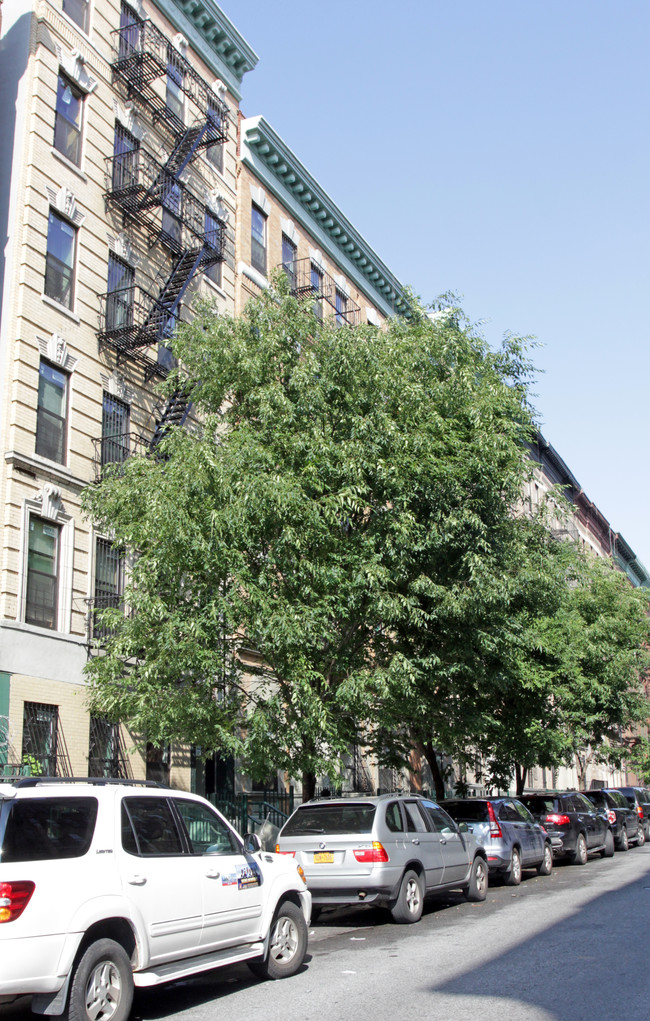 106 W 137th St in New York, NY - Building Photo - Building Photo