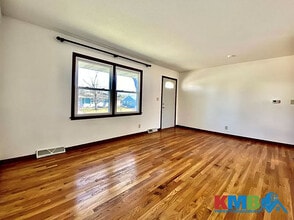 1209 Harold Dr SE in Cedar Rapids, IA - Building Photo - Building Photo