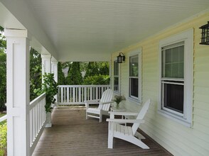 8429 Great Lake Ln in Springfield, VA - Building Photo - Building Photo