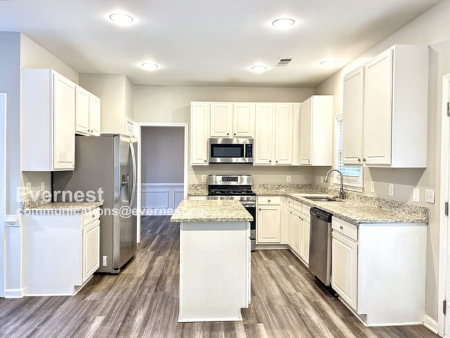 3325 Hidden Trail Rd SE in Smyrna, GA - Building Photo - Building Photo
