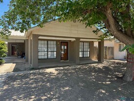 903 S 11th St in Artesia, NM - Building Photo