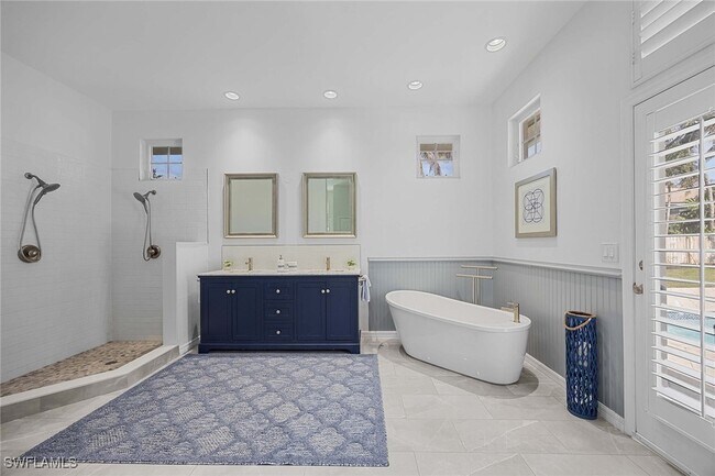 707 Portside Dr in Naples, FL - Building Photo - Building Photo