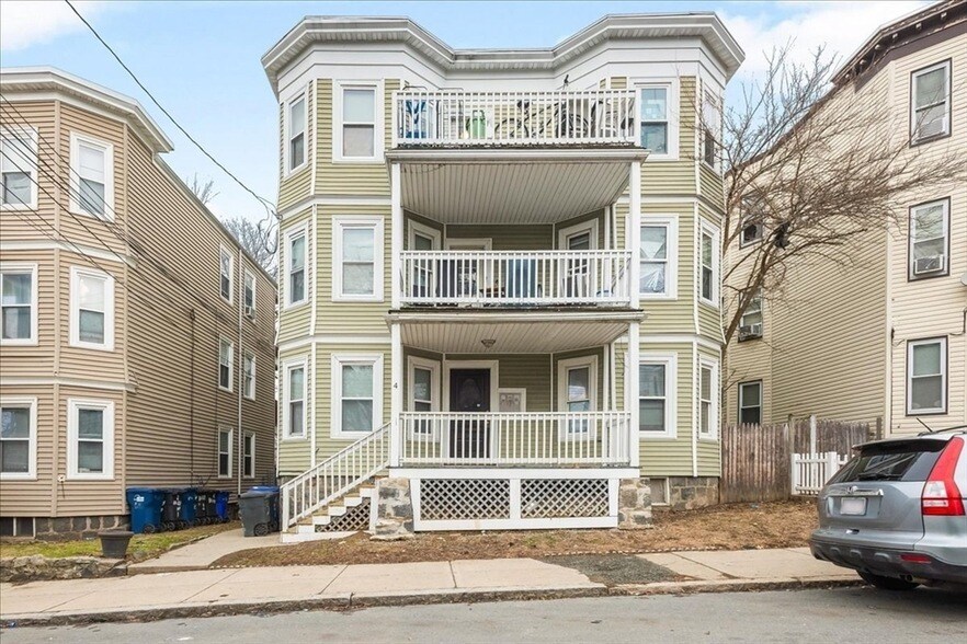 4 Bailey St, Unit 1 in Boston, MA - Building Photo