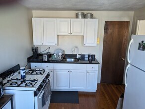 390 Fellsway W, Unit 5A in Medford, MA - Building Photo - Building Photo