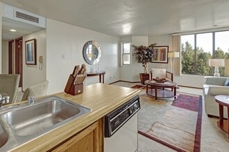 Alpine in Anchorage, AK - Building Photo - Building Photo