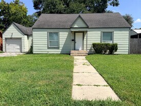 911 Gale St in Houston, TX - Building Photo