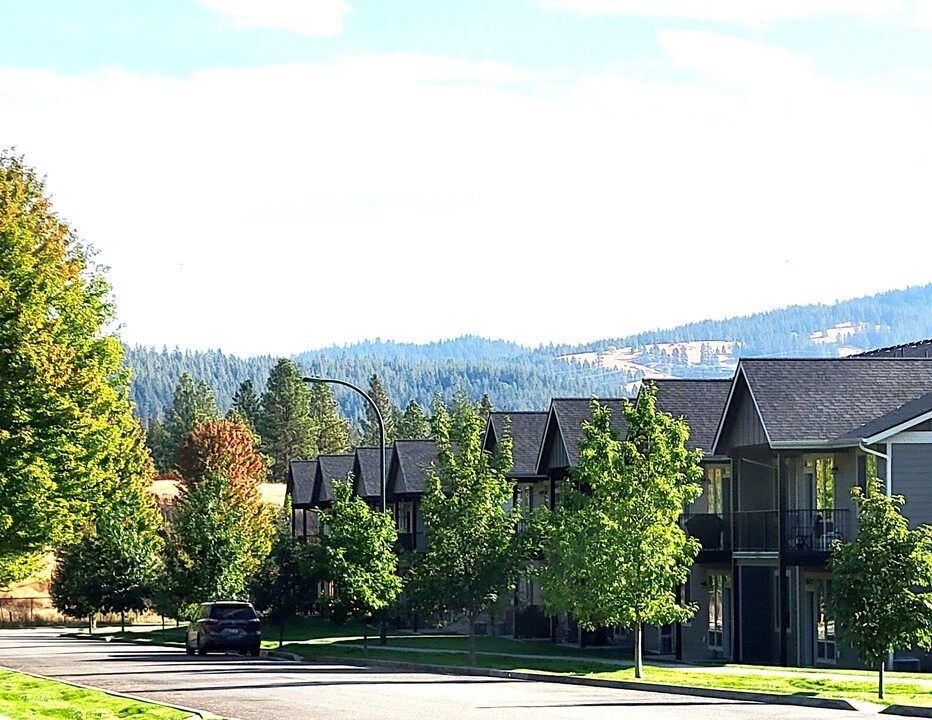 Riverside at Coyote Rock in Spokane Valley, WA - Foto de edificio