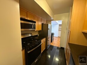 Fourth Avenue in New York, NY - Building Photo - Building Photo