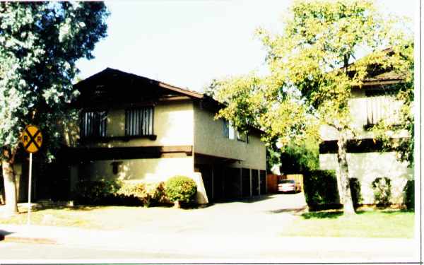 1975 Stokes St in San Jose, CA - Foto de edificio - Building Photo